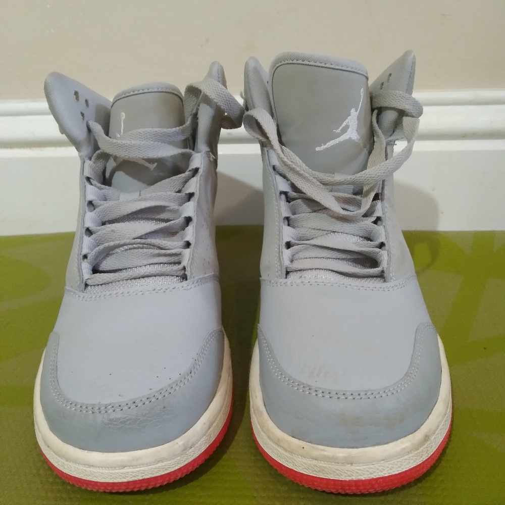 NIKE Air Jordan Grey White Sneakers Shoe Women Size  7